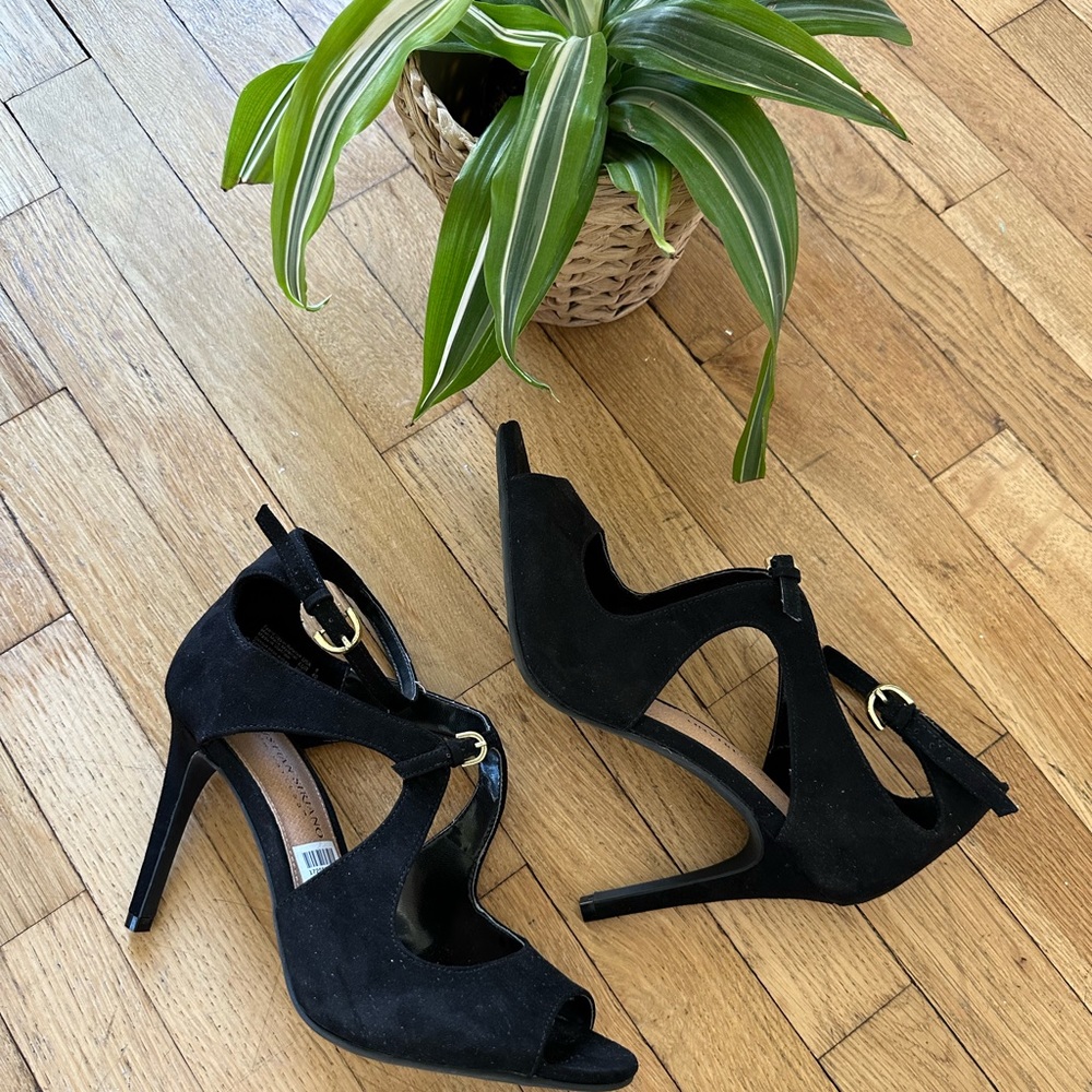 Christian Siriano | black heels size 8